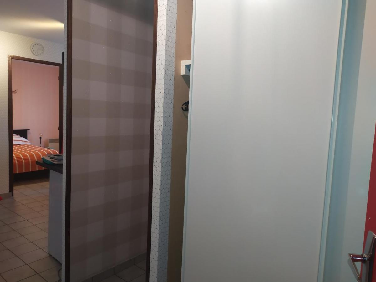 Chez Fabienne T1 Διαμέρισμα Le Breuil-sur-Couze Εξωτερικό φωτογραφία
