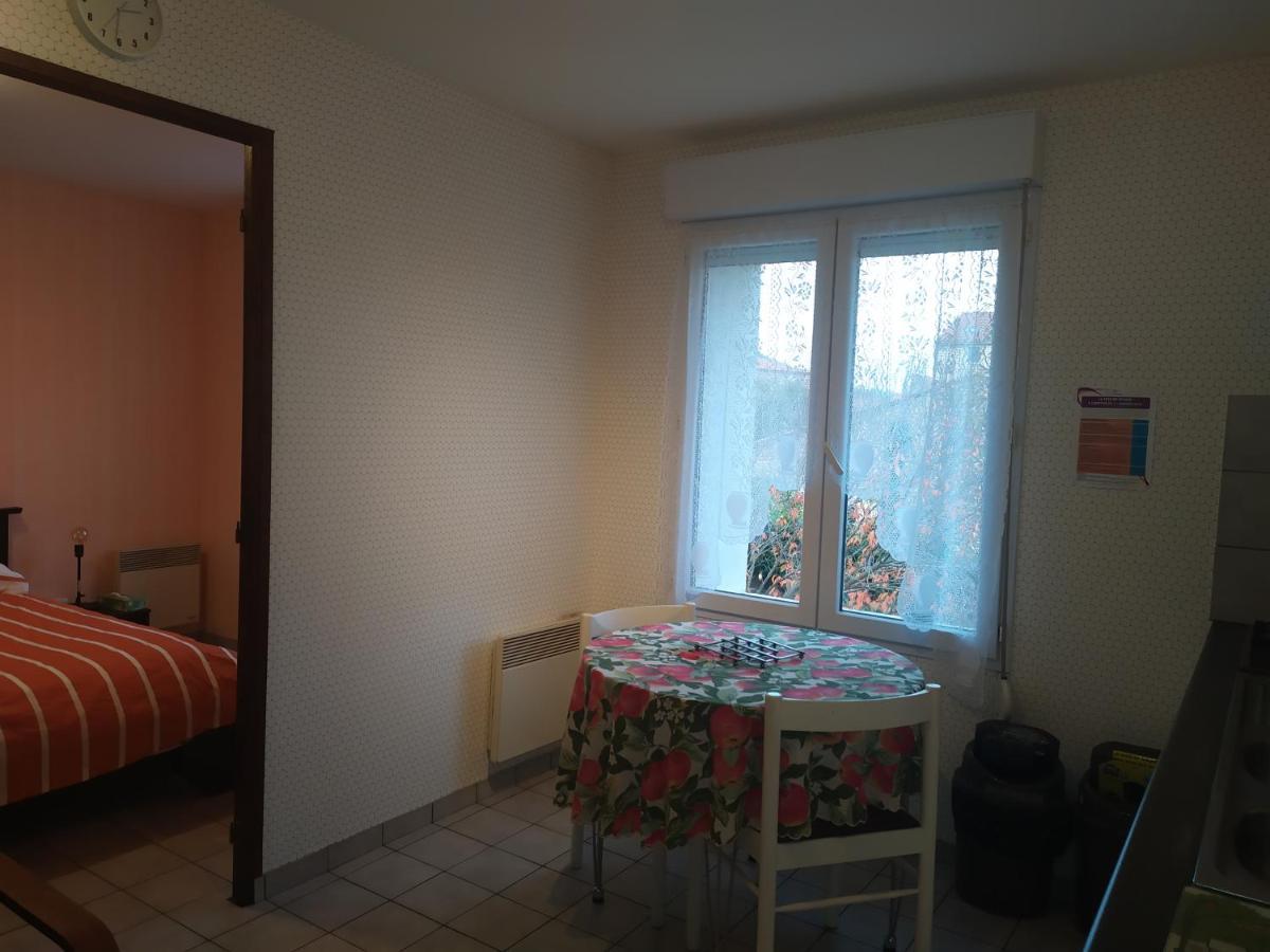 Chez Fabienne T1 Διαμέρισμα Le Breuil-sur-Couze Εξωτερικό φωτογραφία